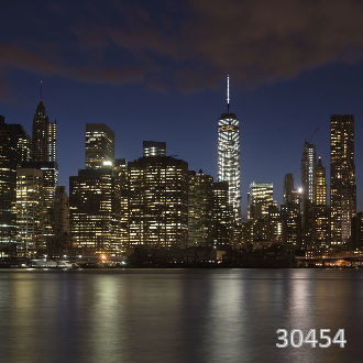 Ночной вид на небоскребы